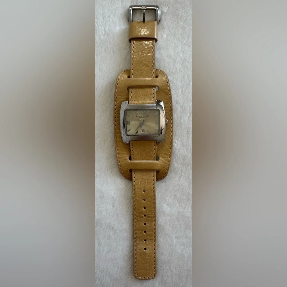Vintage Kenneth Cole Y2K 90’s Tan Leather Strap Watch